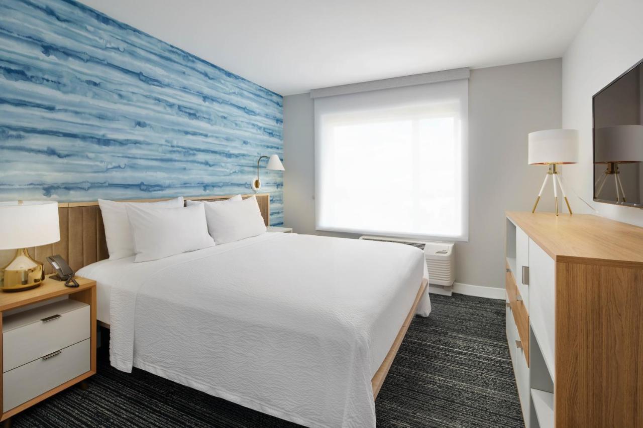 Towneplace Suites By Marriott Tampa Casino Area Orient Park Exteriér fotografie