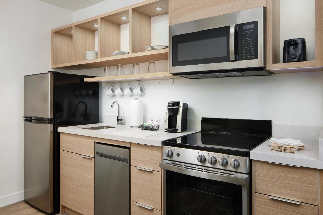 Towneplace Suites By Marriott Tampa Casino Area Orient Park Exteriér fotografie